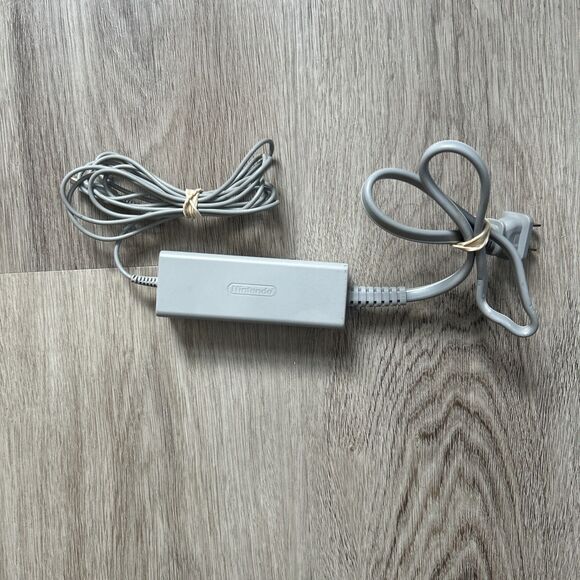Official OEM Nintendo Wii U Wiiu Gamepad Power Supply AC Adapter Charger WUP-011 - Picture 1 of 8